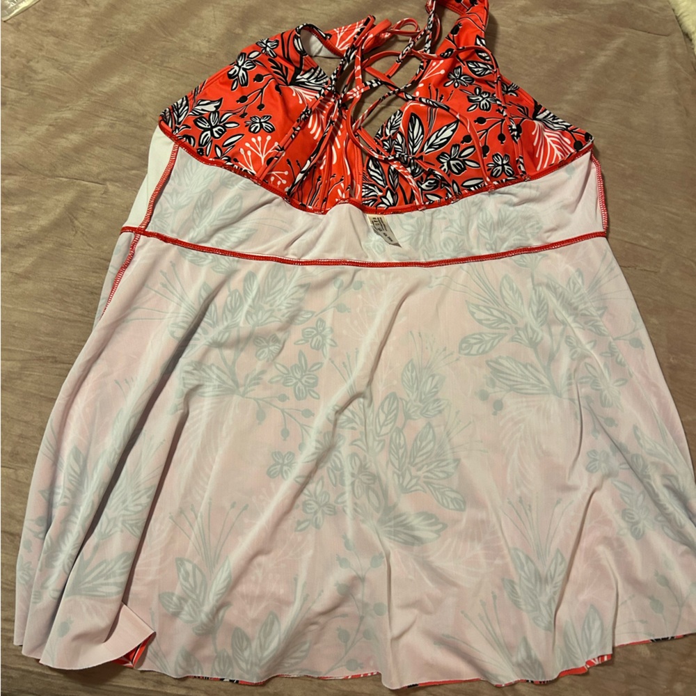 Plus Size Tankini Top - Picture 9 of 12